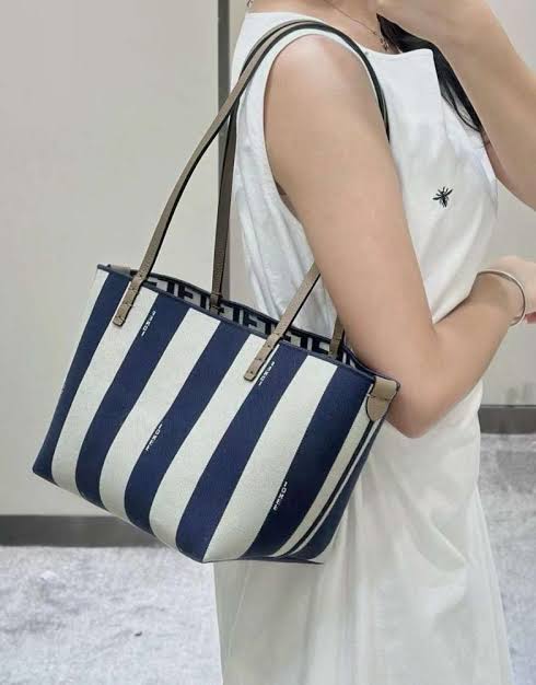 FENDI BAG ( Double Face)