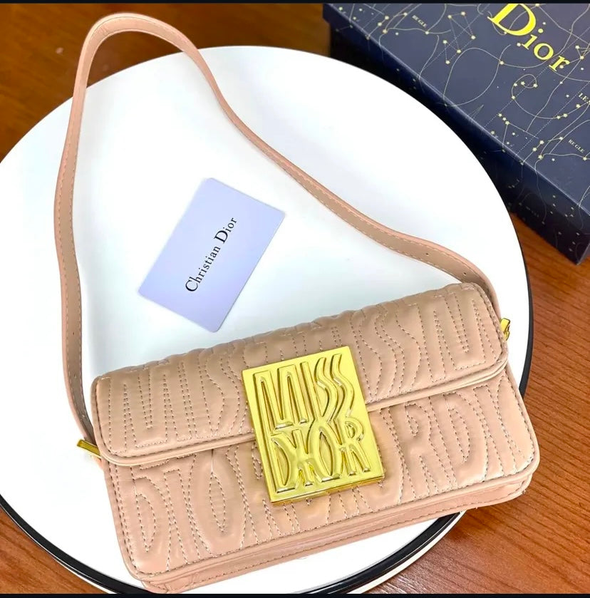 MISS DIOR