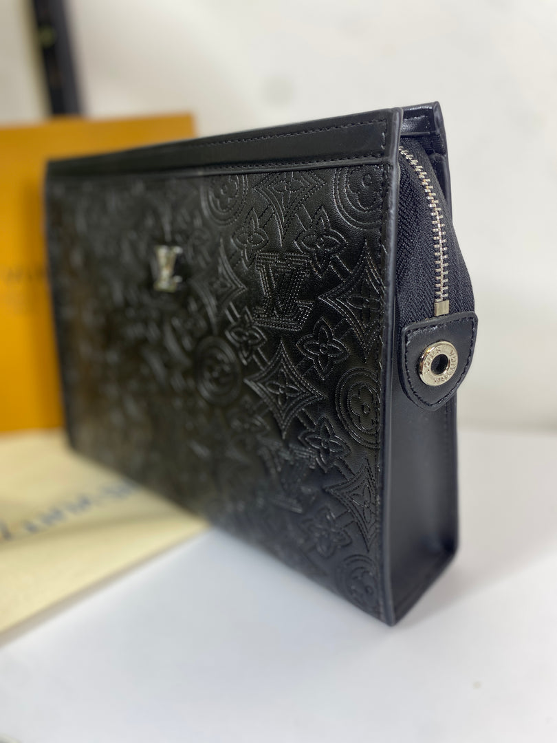LV CLUTCH