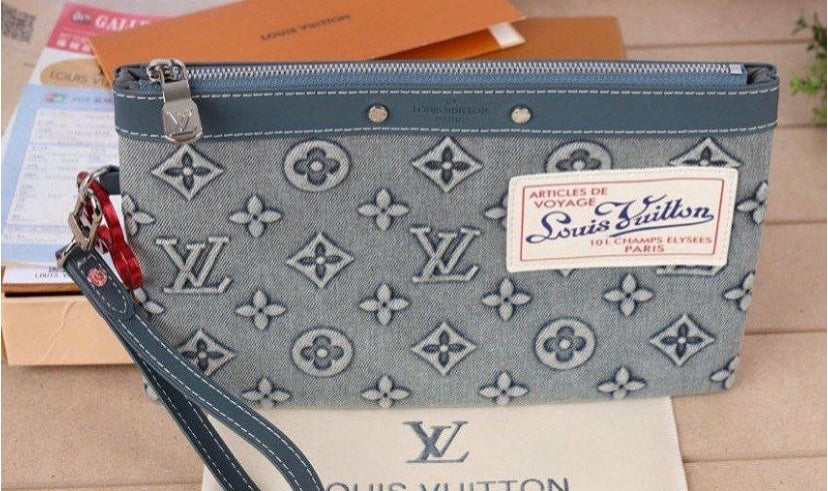 LV CLUTCH