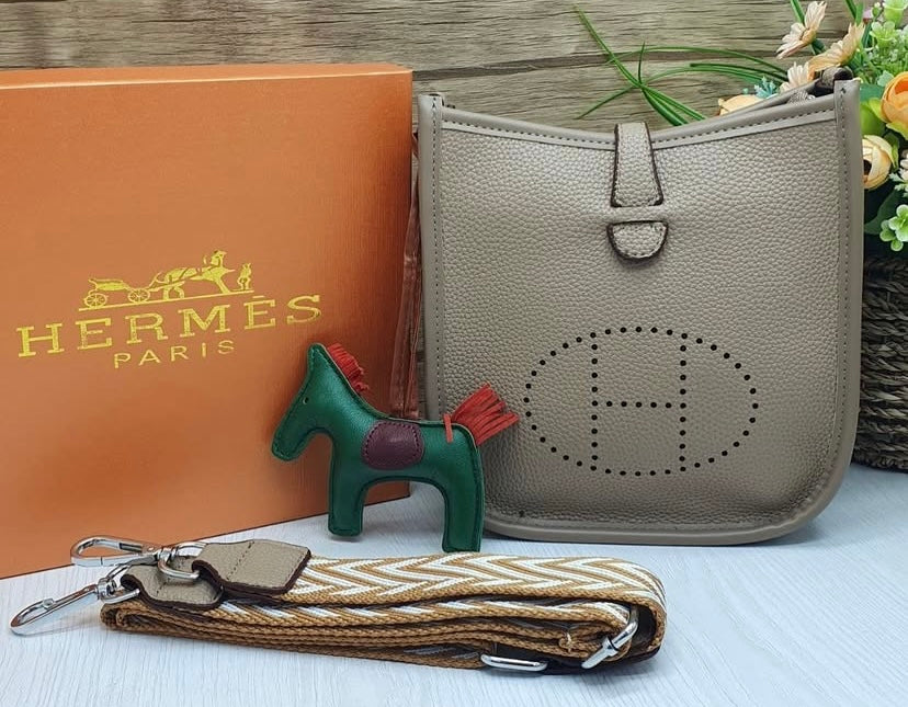 HERMES BAG ( Natural Leather )