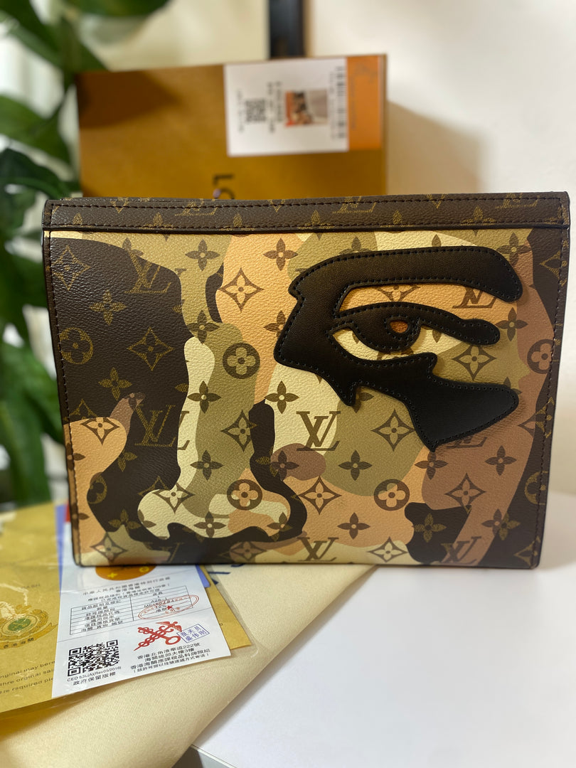 LV Clutch