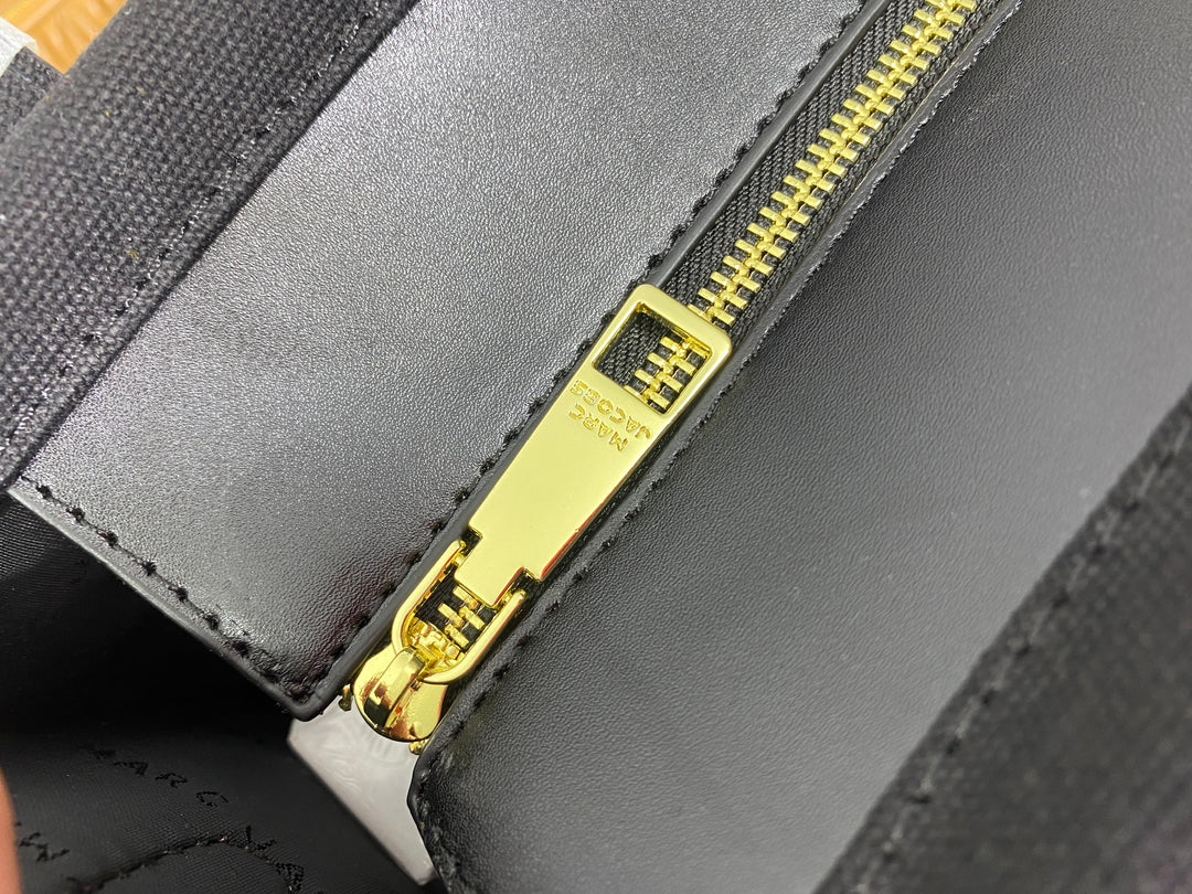 MARC JACOBS BAG