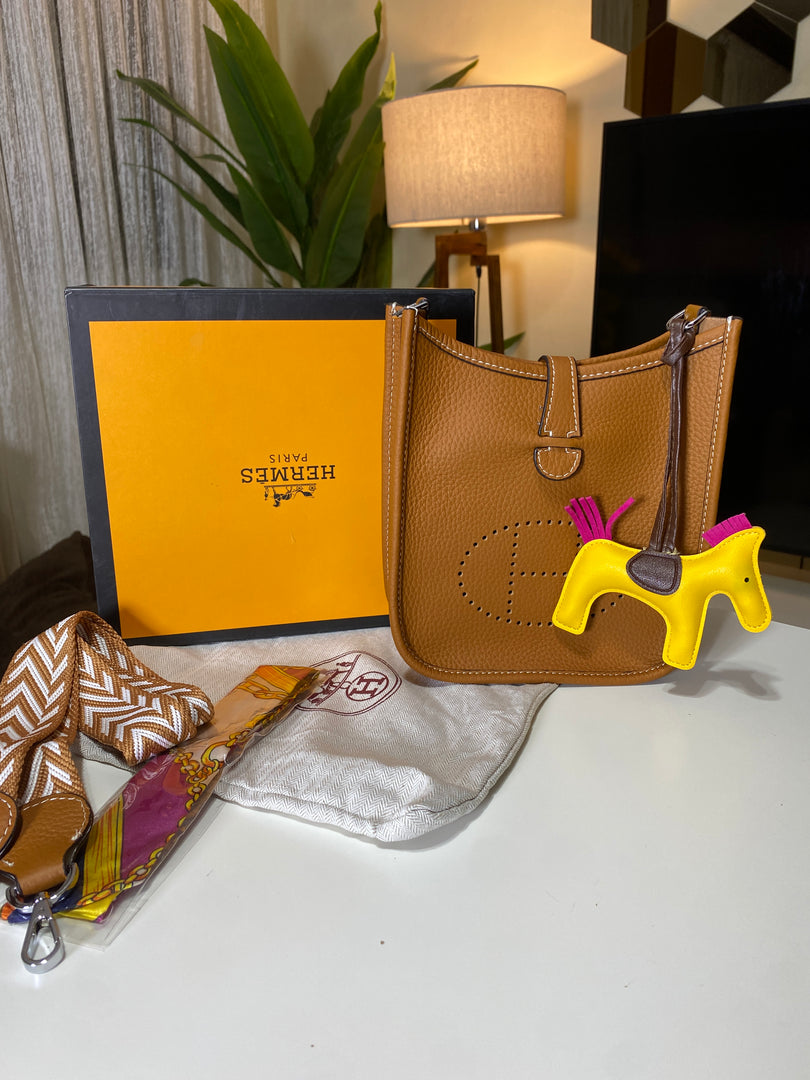 HERMES BAG ( Natural Leather )