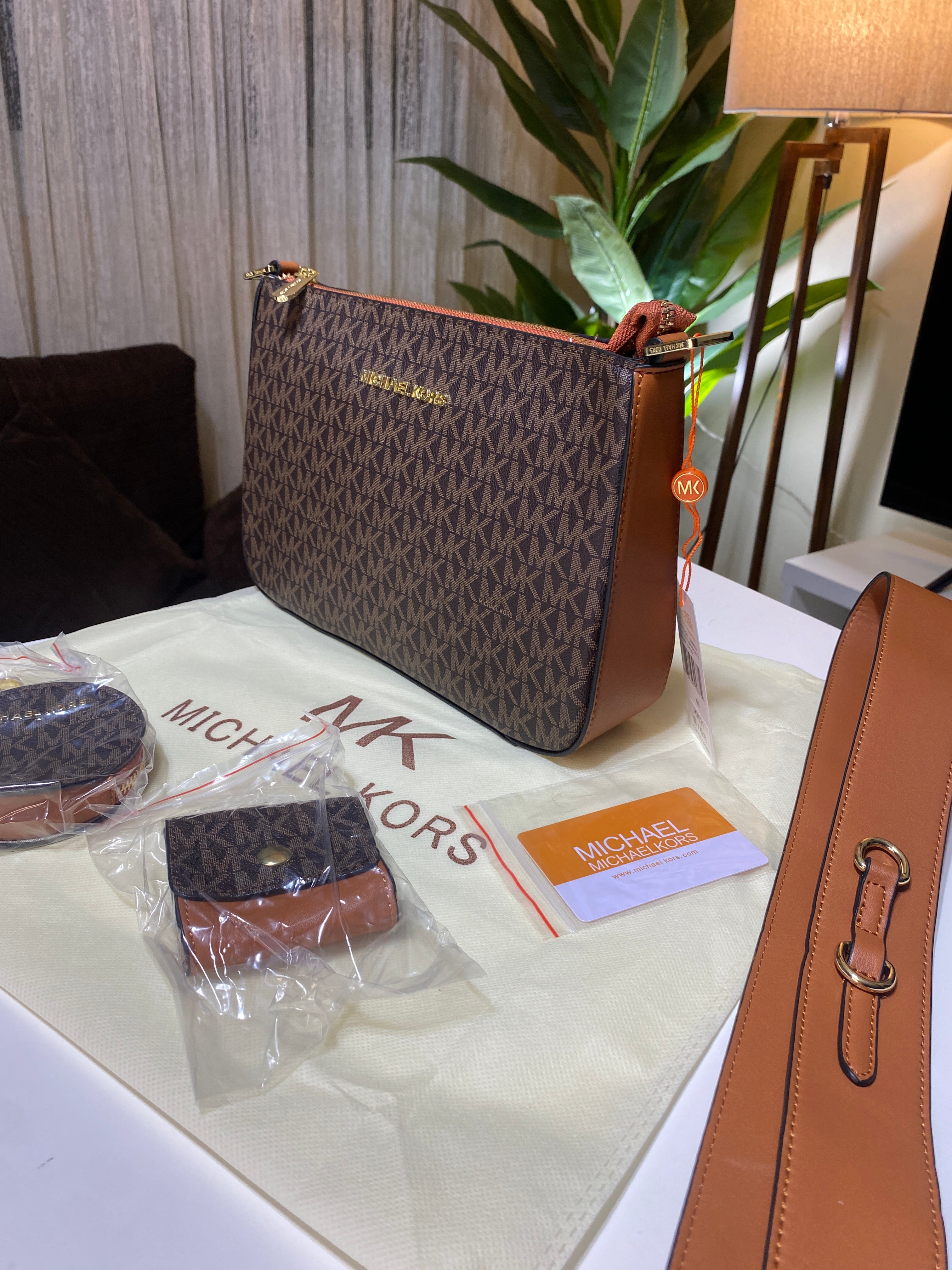 MICHAEL KORS BAG