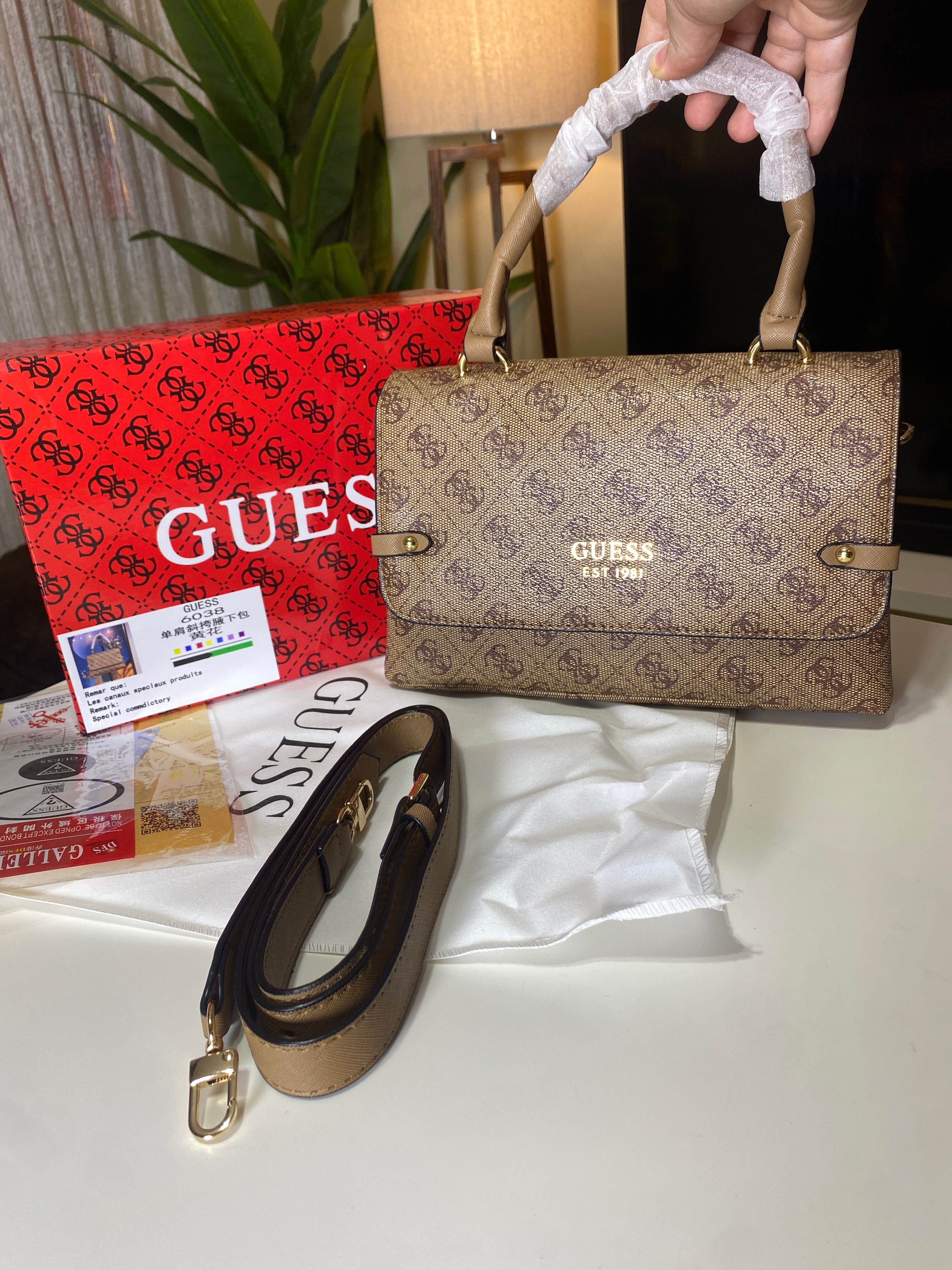 GUESS BAG
