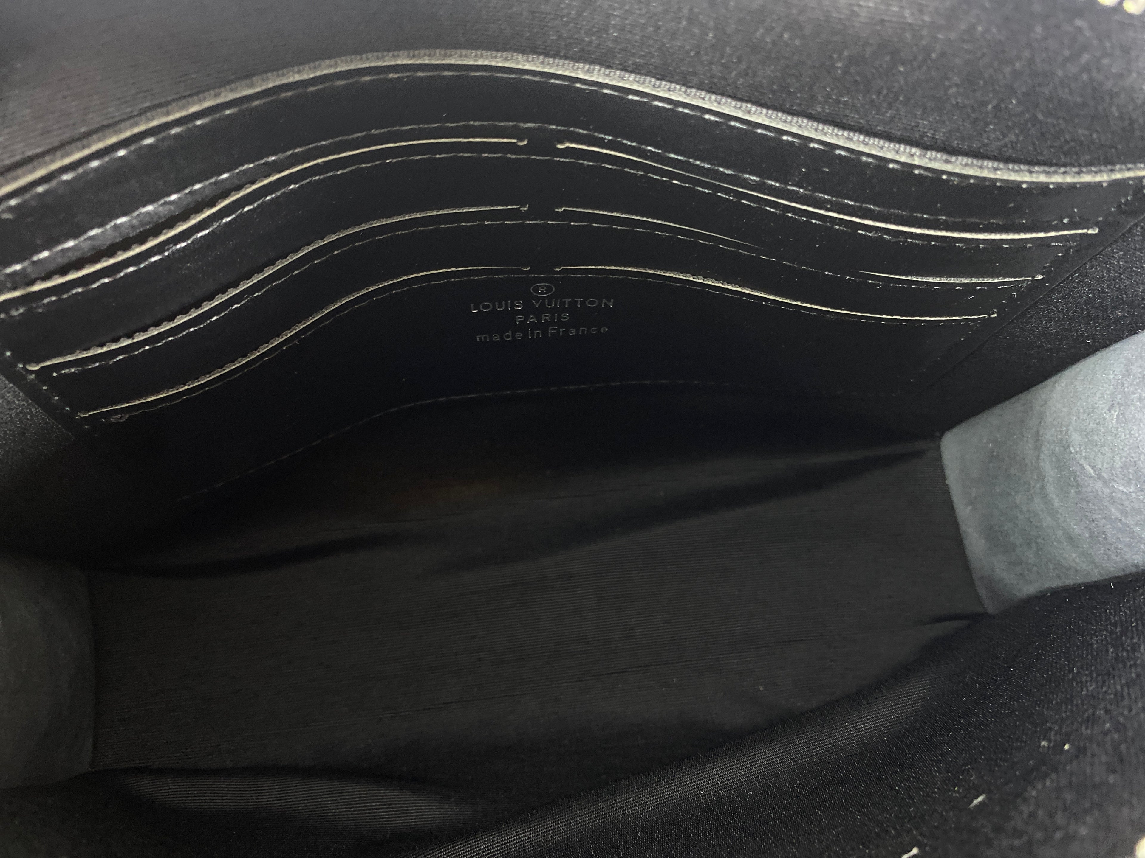 LV CLUTCH