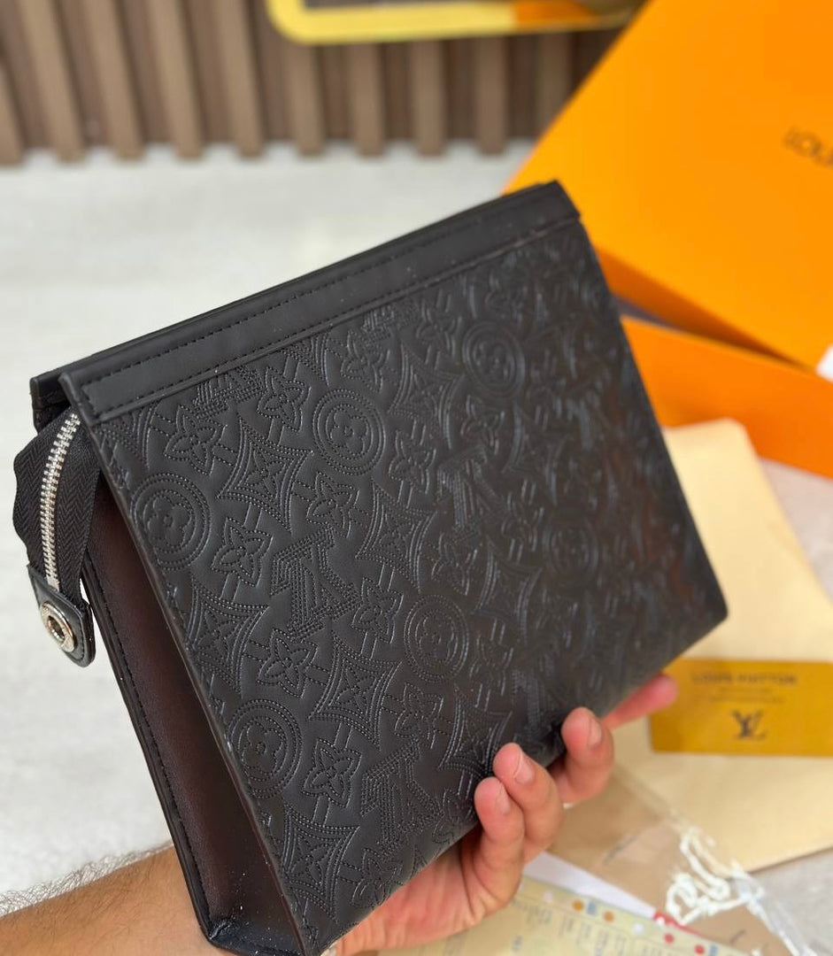 LV CLUTCH