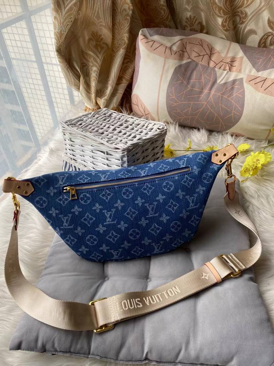 LV BAG