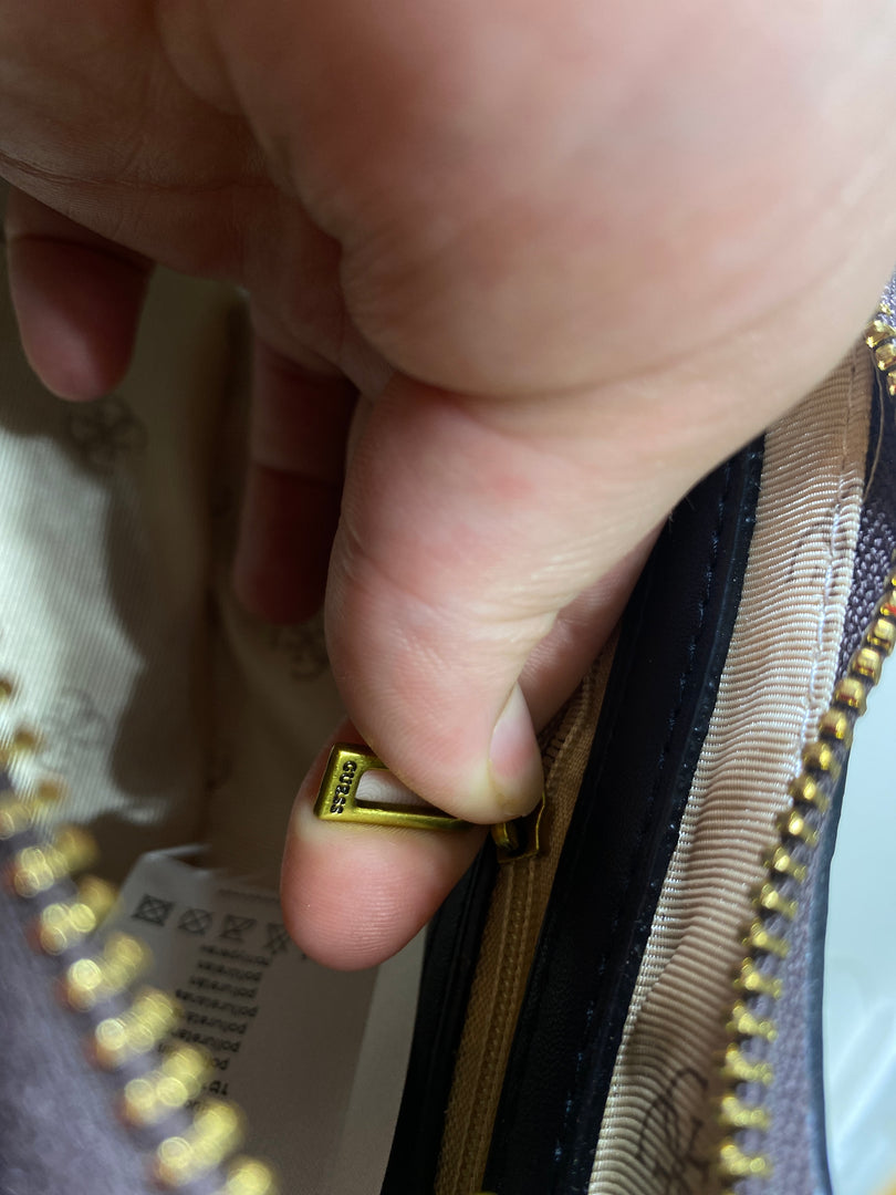 GUESS BAG