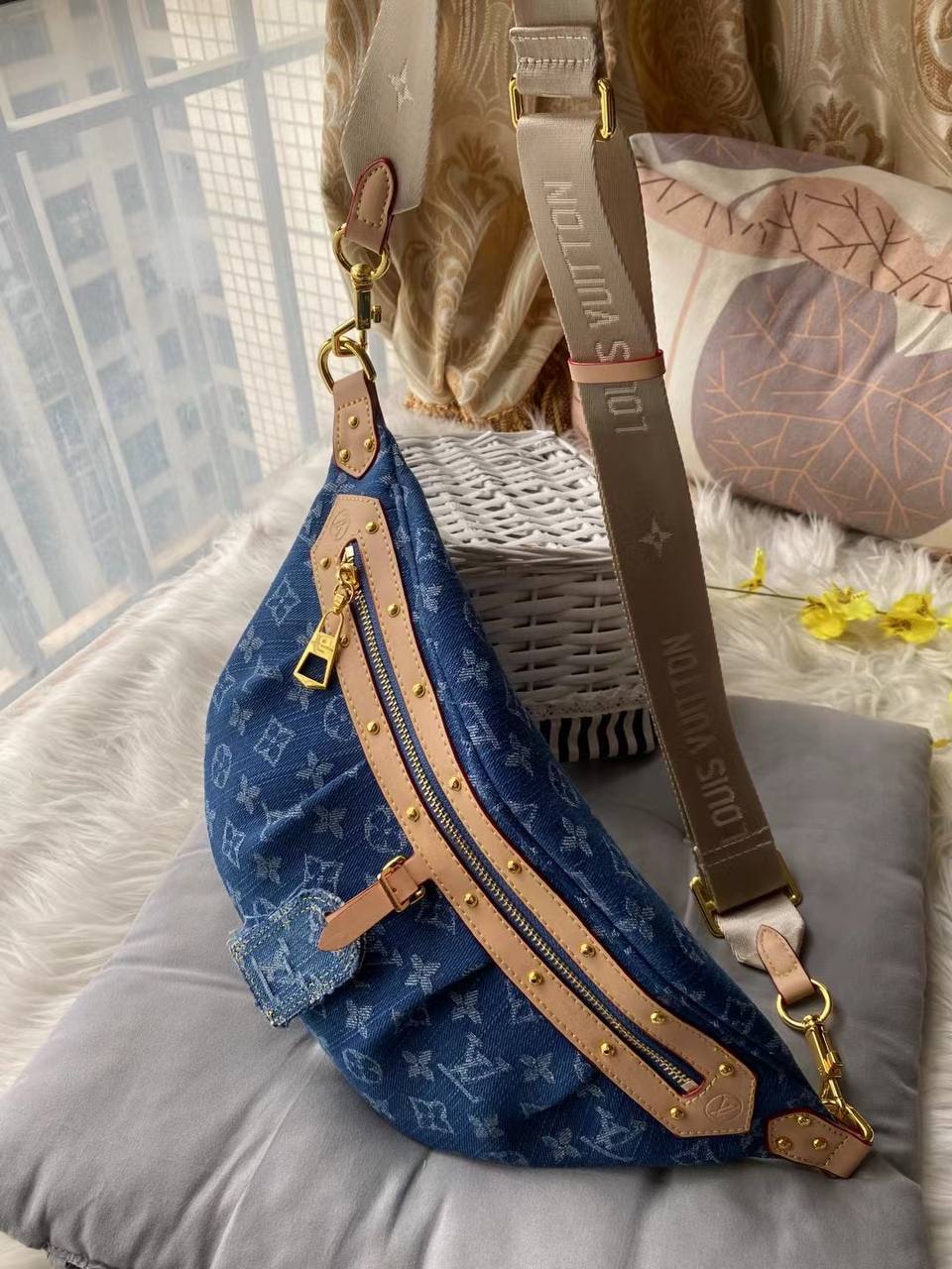 LV BAG