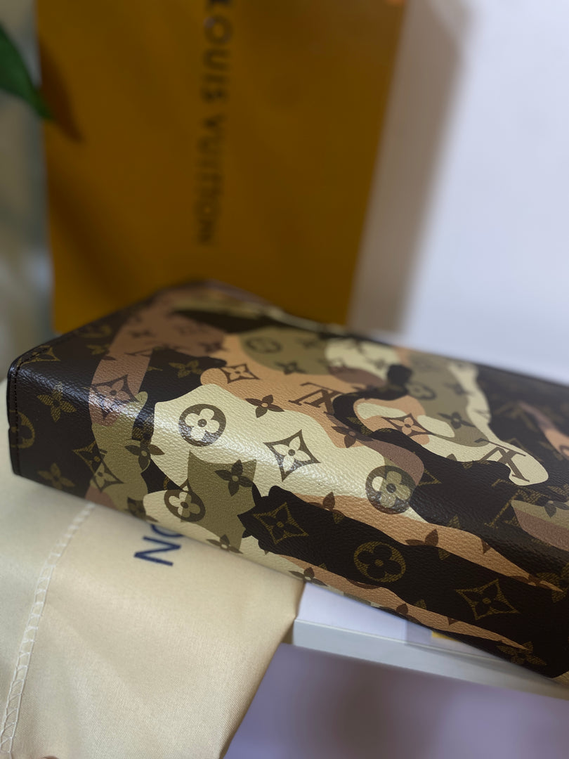 LV Clutch