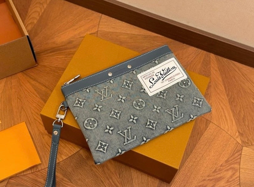 LV CLUTCH