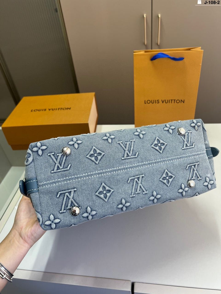 LV BAG