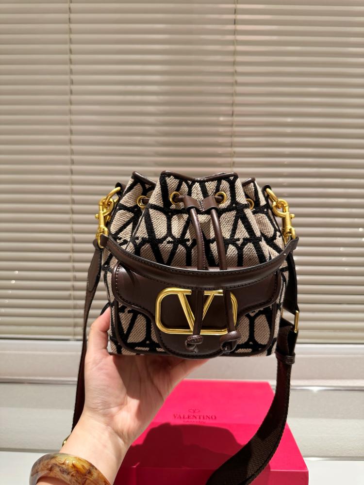 VALENTINO BAG