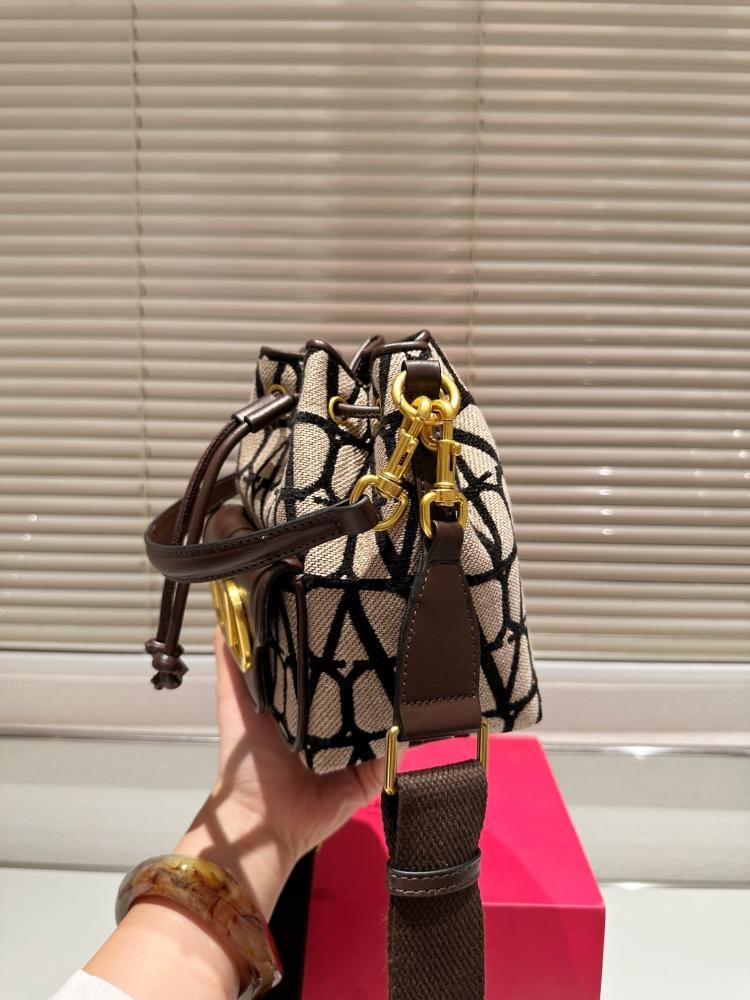 VALENTINO BAG