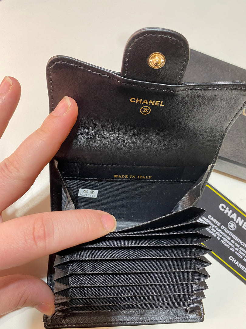 CHANEL(CARD HOLDER)