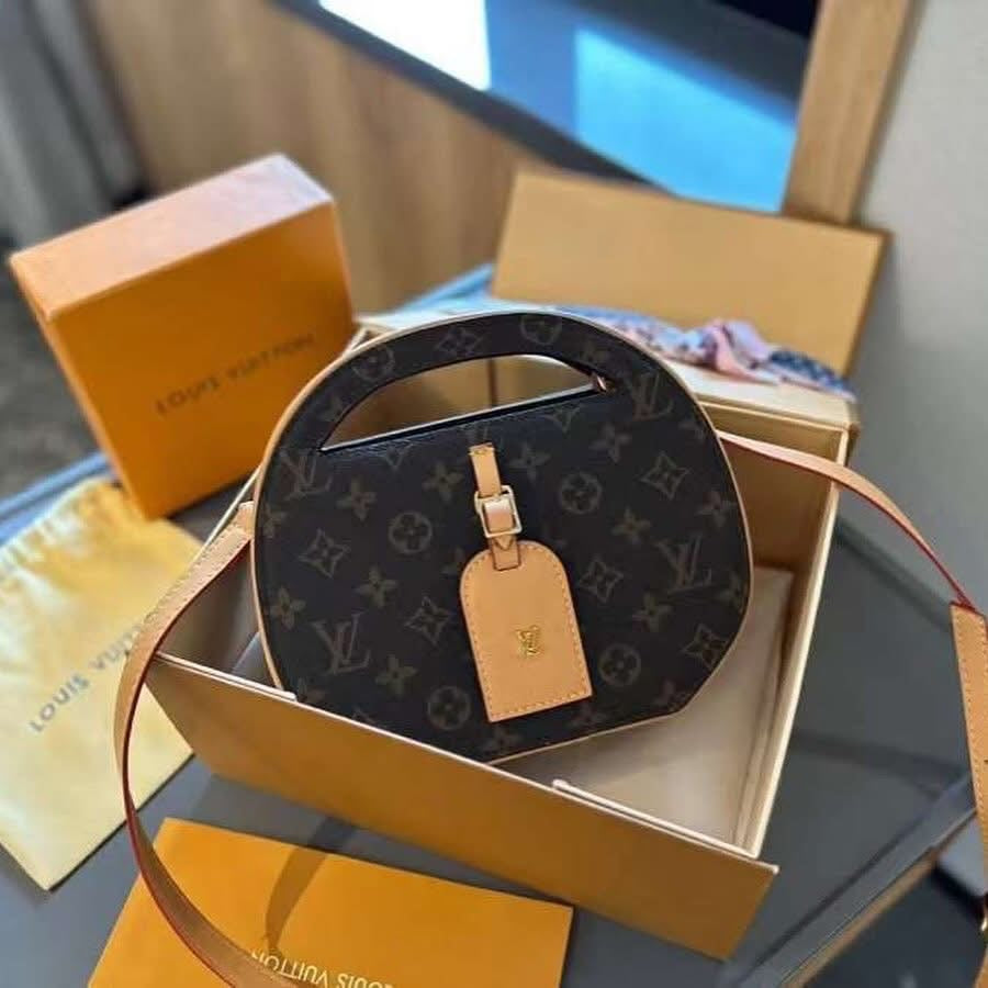 LV BAG