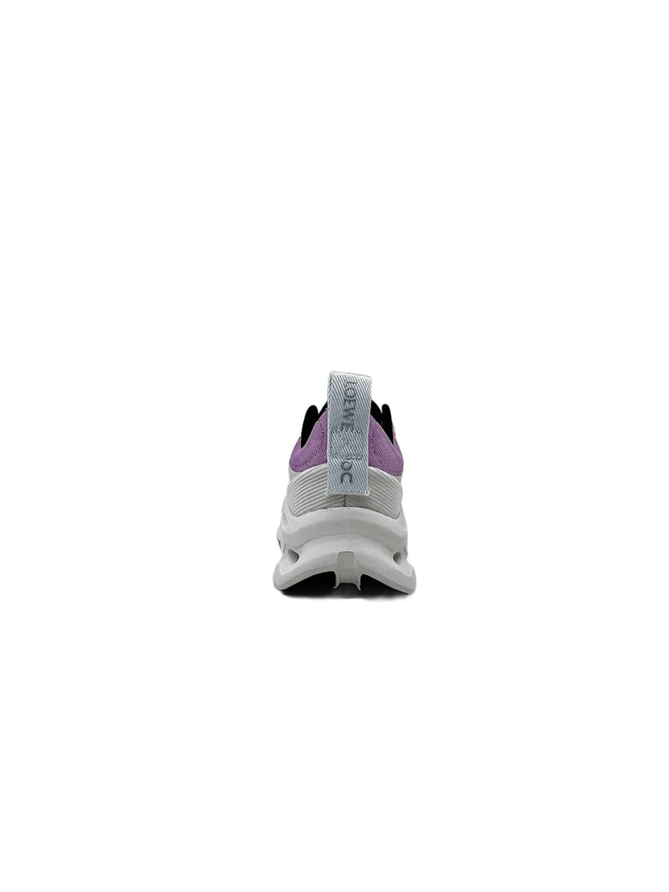ON Cloud Loewe X On Running Woman