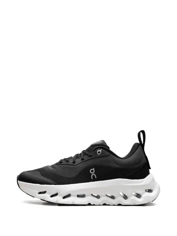 ON Cloud Loewe X On Running Woman
