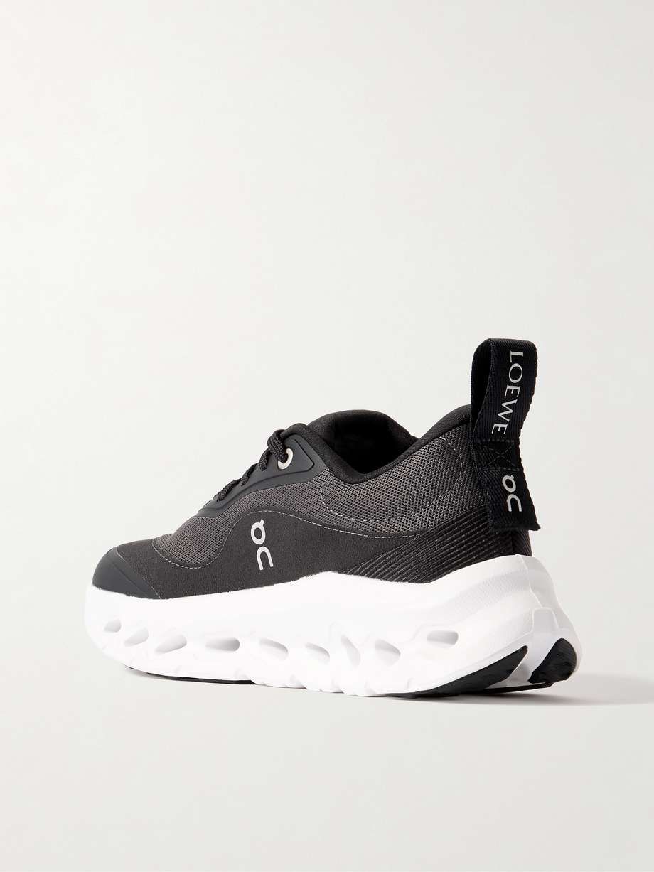 ON Cloud Loewe X On Running Woman