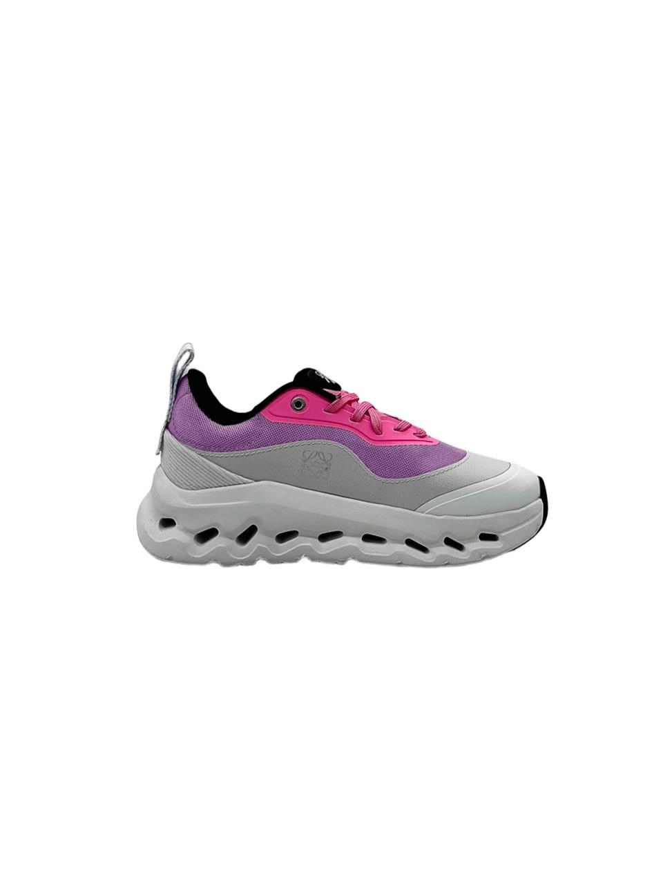 ON Cloud Loewe X On Running Woman