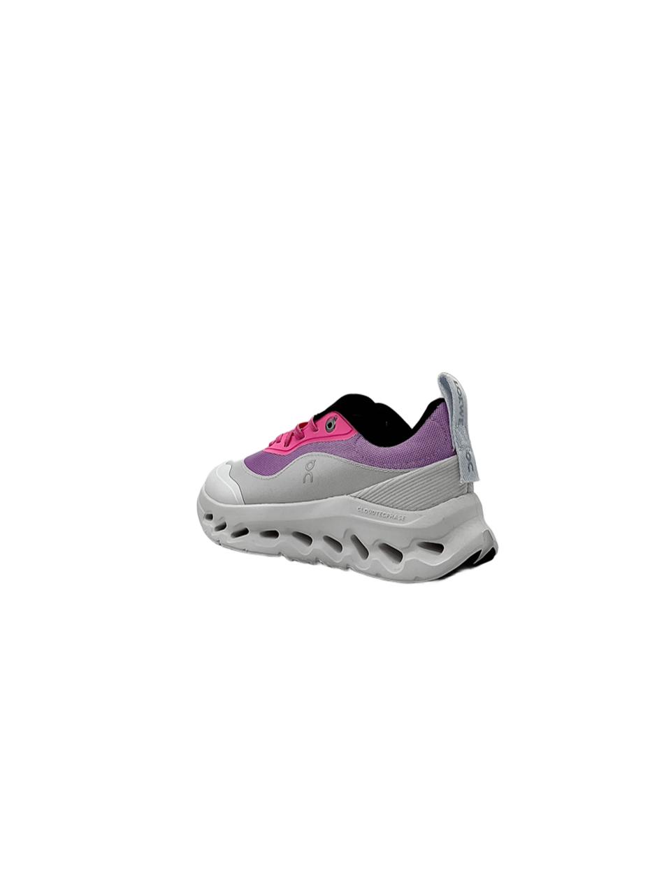 ON Cloud Loewe X On Running Woman